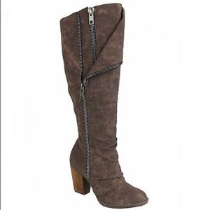 NEW Not Rated Taupe Boots.